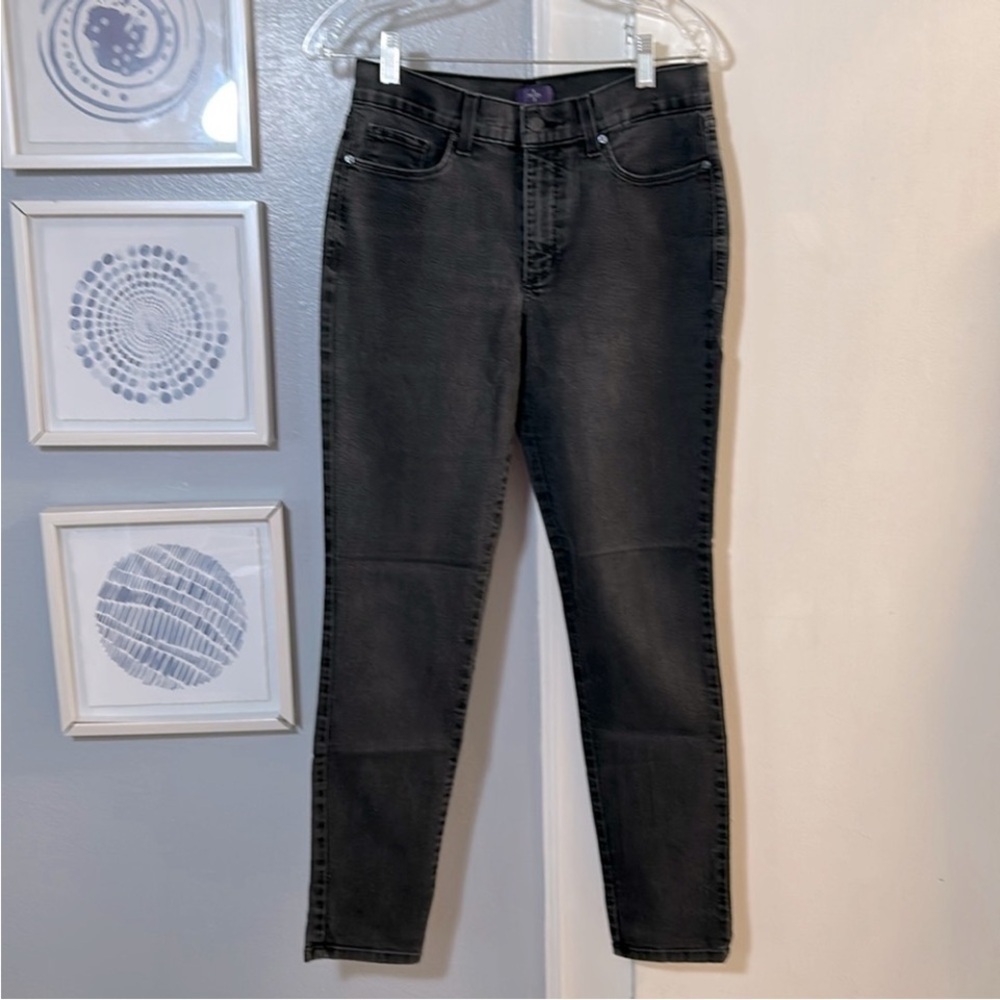 NYDJ Women’s Black Straight Leg Ankle Jeans Size 6